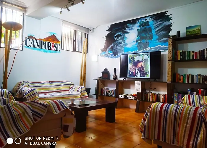 Campobase.box Хостел *